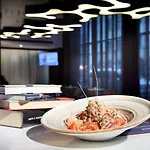 ホテル ユーロスターズ ブック 4*